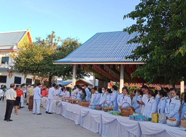 ผู้ว่าฯ ร้อยเอ็ดเป็นประธานในพิธีทำบุญตักบาตร ... พารามิเตอร์รูปภาพ 13